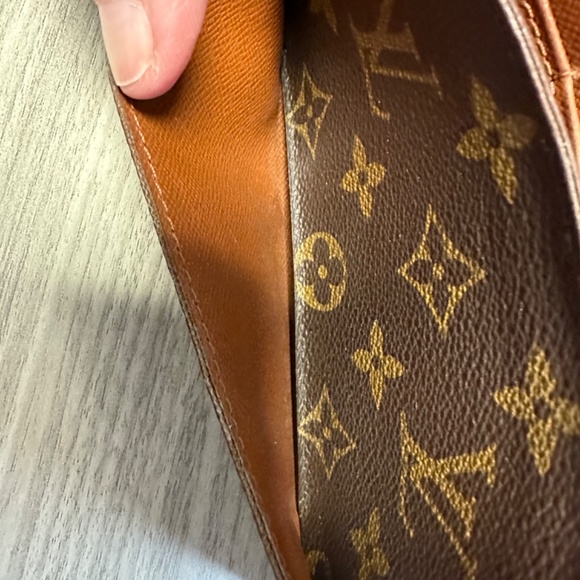 Authentic Louis Vuitton wallet in monogram canvas - Picture 6 of 9